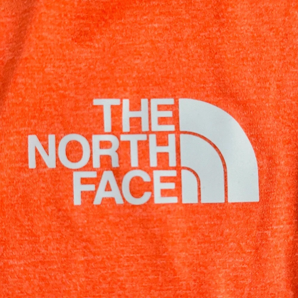 The North Face NWOT Women's Performance Tee (M) - Picture 7 of 10